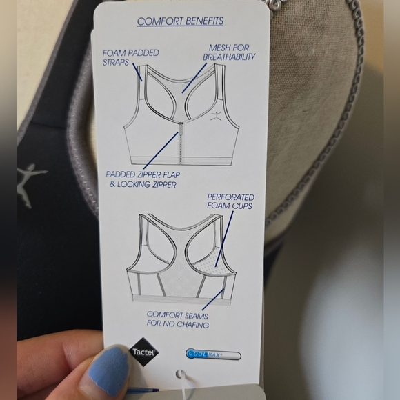 NWT 38C Danskin White Medium Impact Sports Bra - Picture 6 of 6